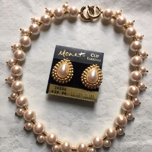 Vintage MONET Clip On Earrings & Off Write Pearls Classic Style
